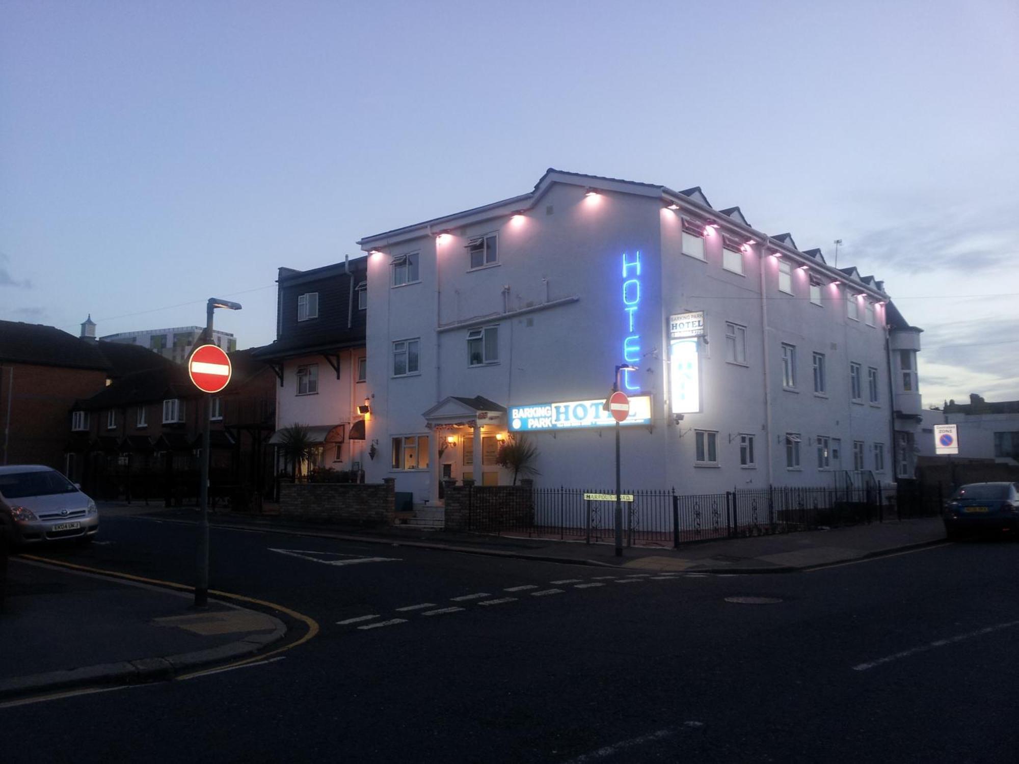 Barking Park Hotel Exterior foto